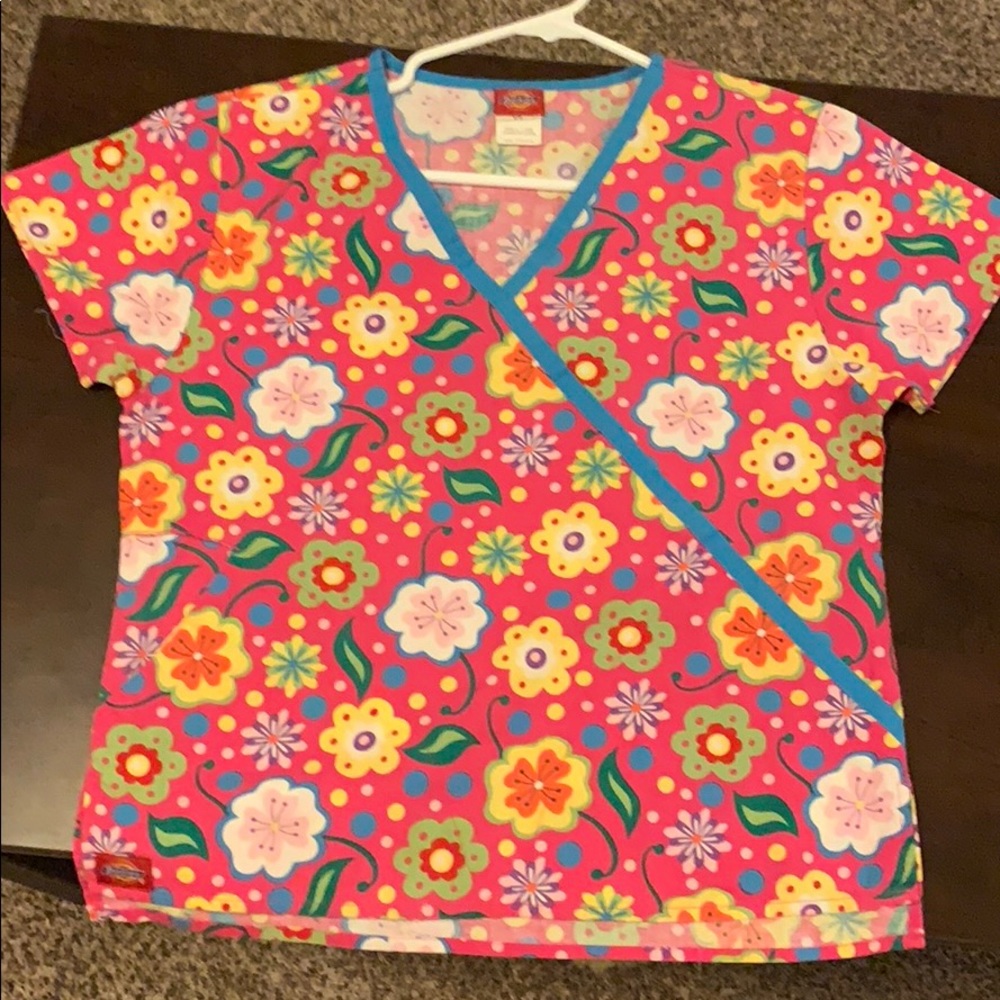 Scrub top